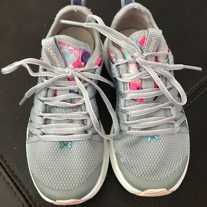 Girls Under Armour tennis shoes